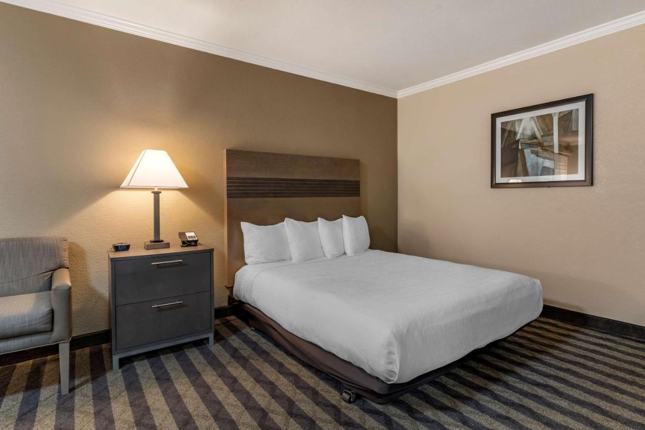 Best Western Silicon Valley Inn Сънивейл Екстериор снимка
