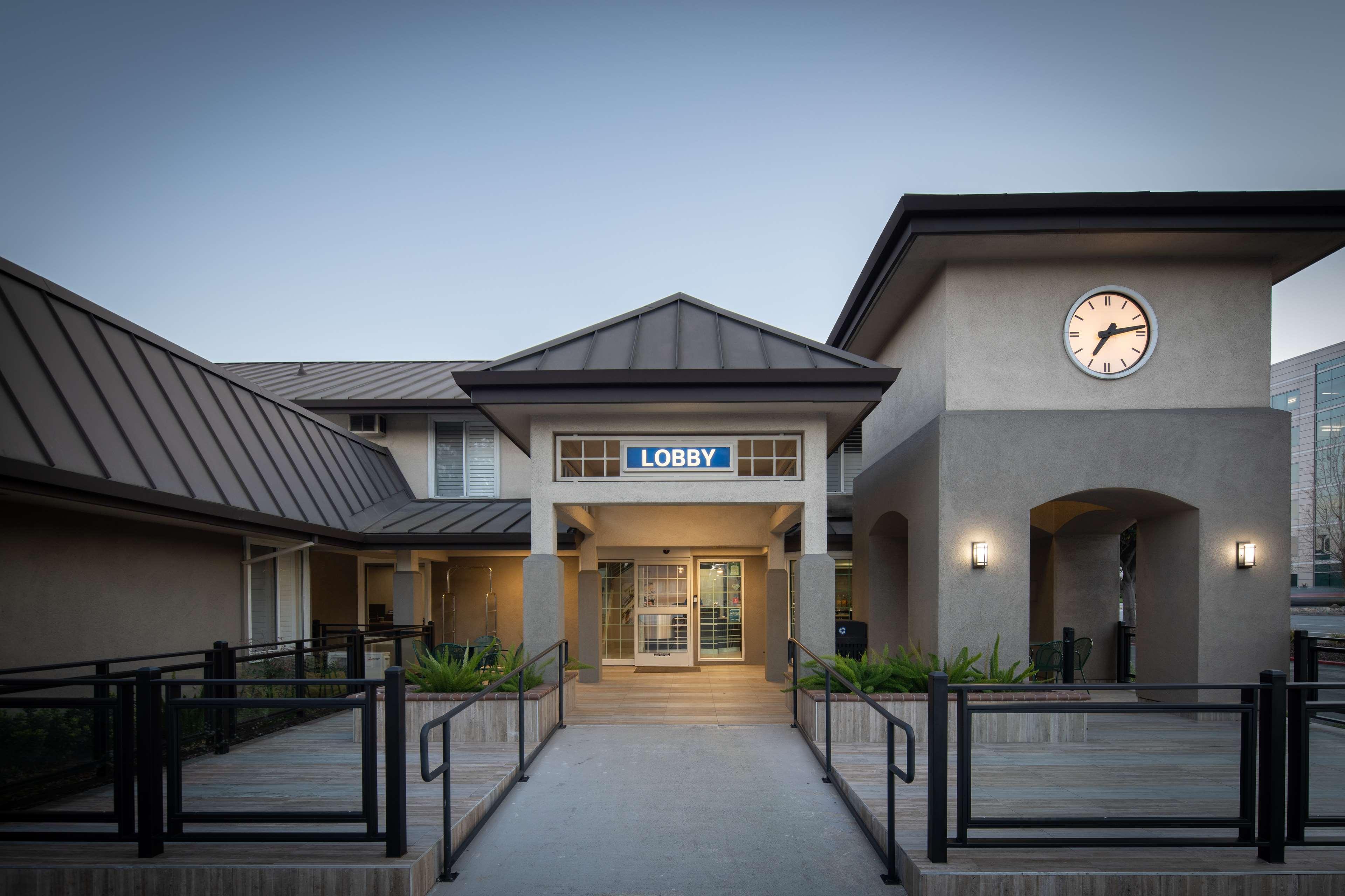 Best Western Silicon Valley Inn Сънивейл Екстериор снимка